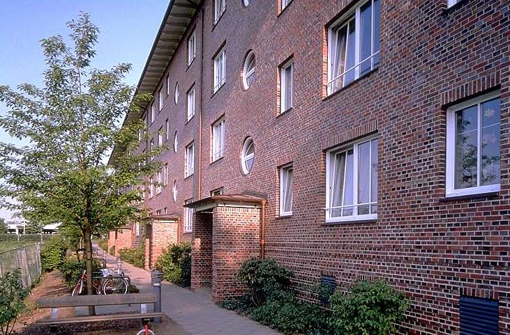 BLD_3710_02.jpg