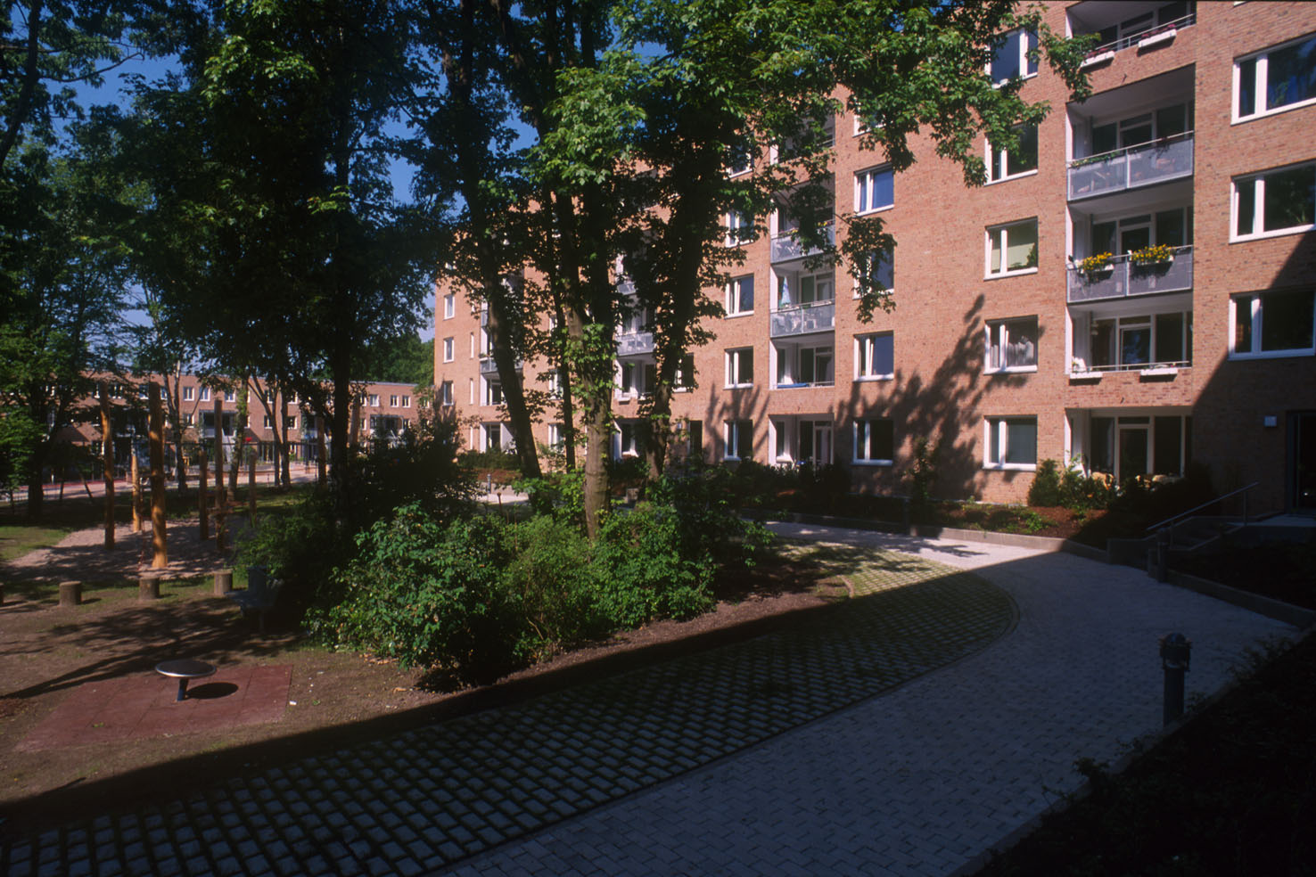 cd018_sur22-2-1.jpg